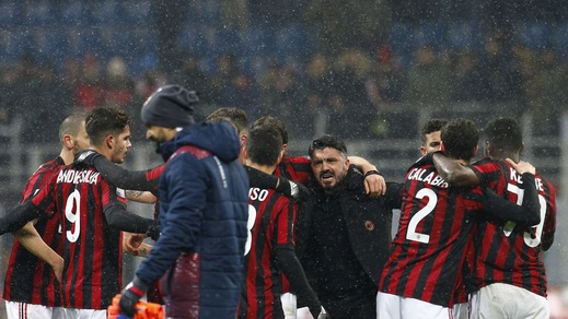 Milan, la vittoria esalta Gattuso: che abbracci con la squadra!