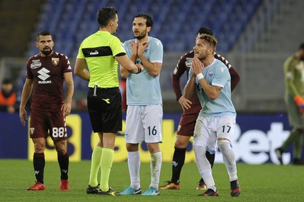 Serie A, Lazio-Torino 1-3: disastro Var, rigore negato e rosso a Immobile