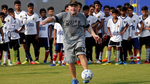 Maradona dà spettacolo anche in India
