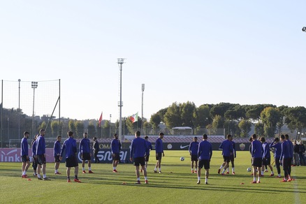 Roma, individuale per Strootman, terapie per Defrel e Karsdorp