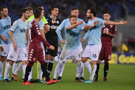 Lazio, panolada e class action: si muovono i tifosi