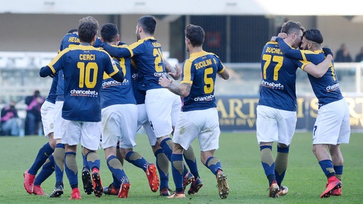 Verona-Milan 3-0, sprofondo rossonero: Hellas in gol con Caracciolo, Kean e Bessa