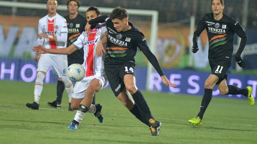 Serie B Venezia-Cremonese 1-1: Moreo replica a Cavion