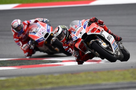 MotoGp, Lorenzo: «L’anno prossimo mi gioco il titolo con Dovi»