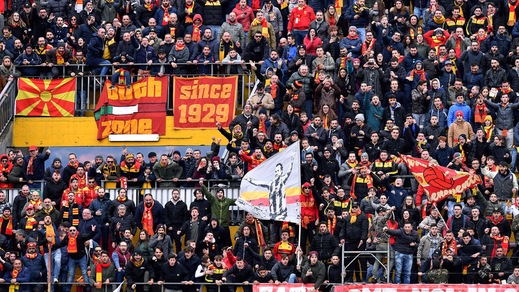 Serie A Benevento, la protesta dei tifosi: «In campo con la Primavera»