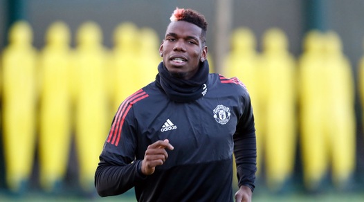 Media inglesi: «Lo staff del Manchester United tira giù dal letto Pogba»