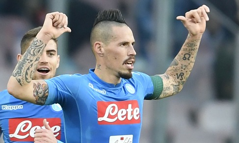 Serie A, Napoli-Sampdoria 3-2: Hamsik gol, tre punti per superare Maradona