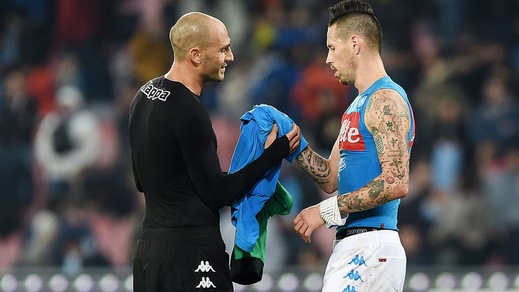 Napoli, Hamsik: «Natale indimenticabile». Poi l'omaggio a Cannavaro