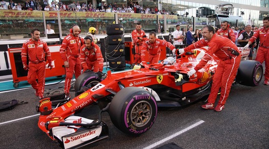 Gli auguri della Ferrari: «Pronti a dare il massimo nel 2018»