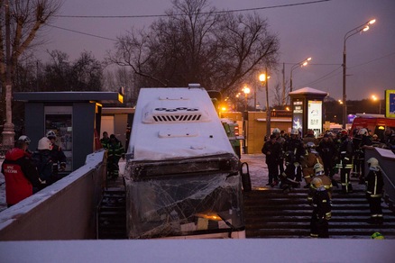 Russia, autobus finisce in un sottopassaggio: 5 morti