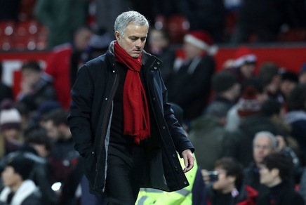 Premier League, Mourinho alza bandiera bianca: «Non possiamo competere con il City»