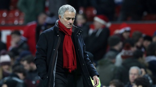 Premier League, Mourinho alza bandiera bianca: «Non possiamo competere con il City»