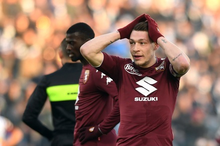Serie A Torino, Belotti stop: trauma al ginocchio. Via dall'allenamento in lacrime