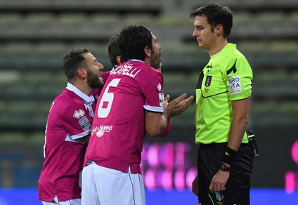 Serie B, Parma-Spezia 0-0: rosso per Lucarelli