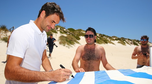 Tennis, Federer sulla spiagga di Parakeet Bay