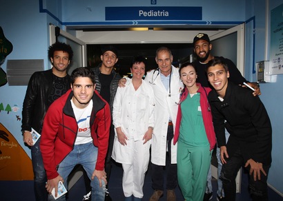 Lazio, i giocatori in visita ai bimbi dell'ospedale di Belcolle