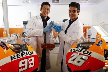 MotoGp, Marquez e Pedrosa professori per scherzo