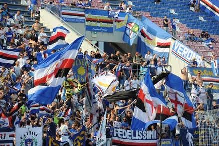 Serie A Sampdoria, appesi ombrelli blucerchiati vicino al Ferraris
