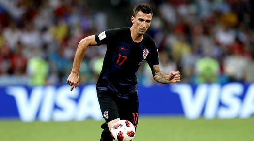 Croazia, maxi schermo e birre per tutti: offre Mandzukic!