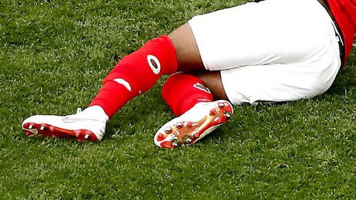 Mondiali 2018, mistero Rose: in campo con i calzettoni bucati