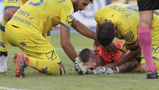 Serie A Chievo Sorrentino ko: frattura alle ossa nasali