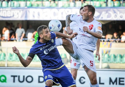 Serie B Verona, trauma distorsivo al ginocchio sinistro per Ragusa