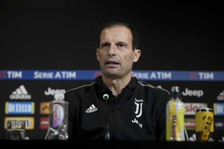 Allegri: «Non ci si deve fermare. L'Italia riparta dalle scuole»