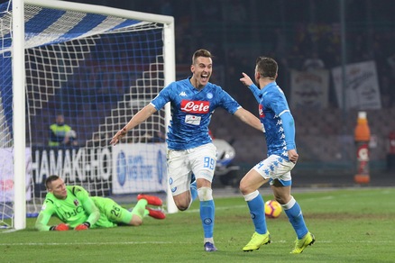 Serie A, Napoli-Bologna 3-2: doppio Milik e Mertens con dedica a Koulibaly