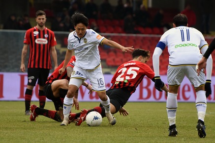 Serie B Foggia-Verona 2-2. Mazzeo e Gerbo replicano a Pazzini e Lee