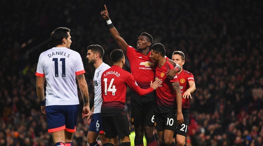 Manchester United, doppietta di Pogba: che show all'Old Trafford!