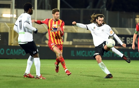 Serie B, il Lecce pareggia in Liguria: 1-1 con lo Spezia