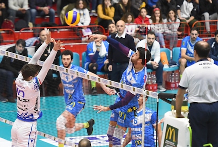 Volley: A2 Maschile, Girone Bianco, cade Brescia, risorge Roma