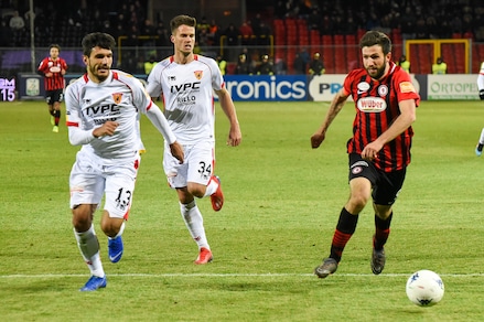 Serie B Foggia, incendiata l'auto di Iemmello: «Sono schifato»