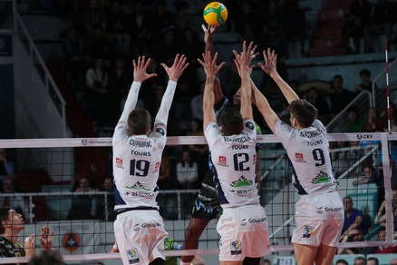 Champions League, Perugia corsara sul campo del Tours