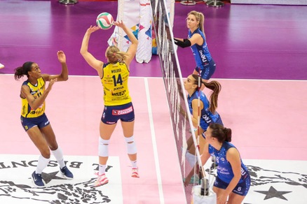 A1 Femminile, Conegliano vince, Busto risponde