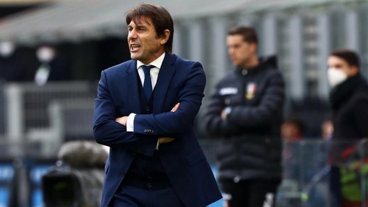 Conte striglia Vidal: "Nessuno ha il posto garantito"