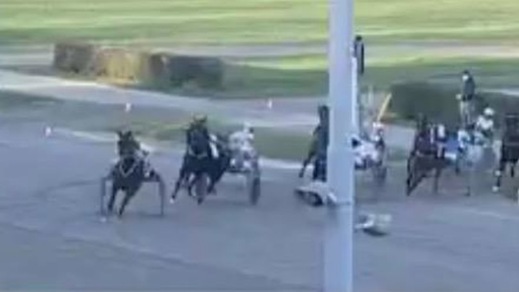 Tyl Etoile comanda e chiude