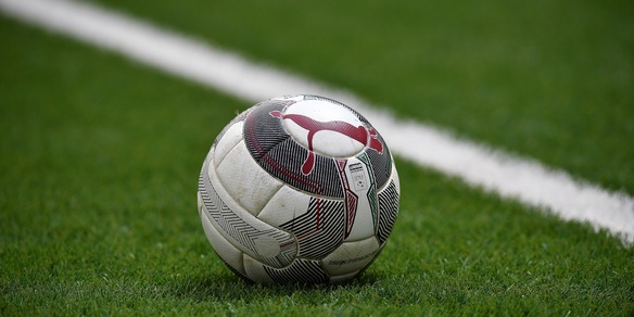 Ferrari lancia il Como: 2-1 al Renate, sorpasso e primo posto