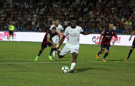 Milan-Crotone, cambio data: quando si gioca