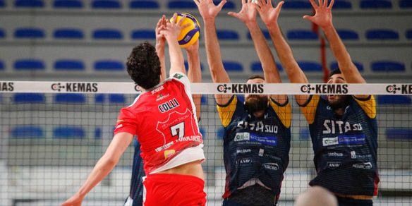 Castellana, colpo grosso a Santa Croce