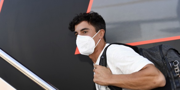 MotoGp, Marc Marquez "pedala" verso il rientro: è in sella ad una cyclette