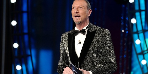 Sanremo, l'ipotesi nave diventa concreta: la conferma di Amadeus