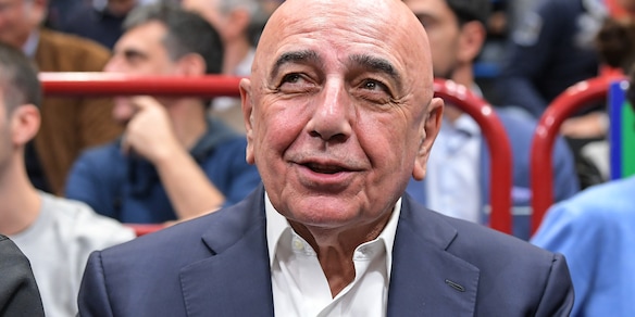 Covid, Galliani dimesso: "Grazie a infermieri e medici"