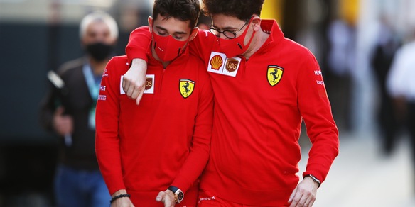F1 Ferrari, Binotto: "Leclerc ha mostrato doti da leader"