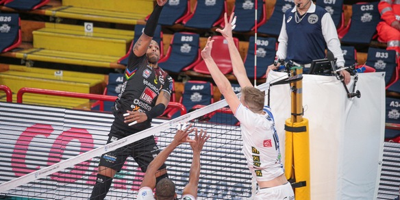 Civitanova lascia un set poi batte il Tours