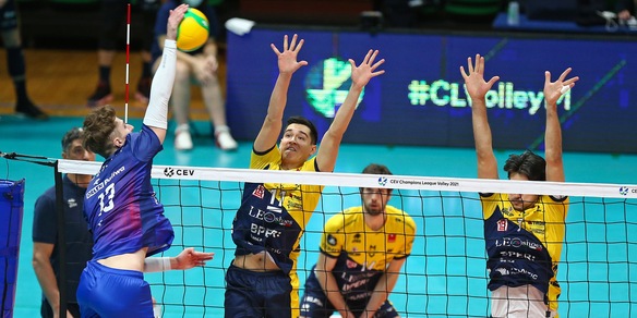 Modena spreca, Varsavia vince al tie break