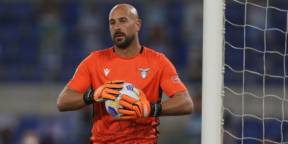 Reina, tweet politico: “Sei la cosa peggiore accaduta alla Spagna”