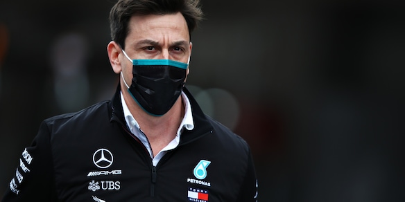 F1, Wolff: "Red Bull e Aston Martin potrebbero trovare soluzioni migliori"