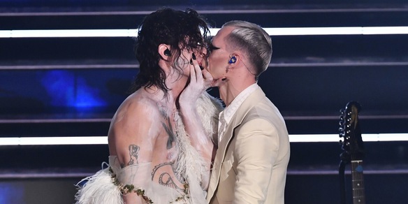 Achille Lauro stupisce Sanremo: il significato del quarto quadro