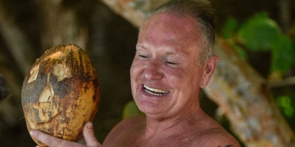 Gascoigne, struzzi in campo e bus rubati: rivelazioni all'Isola